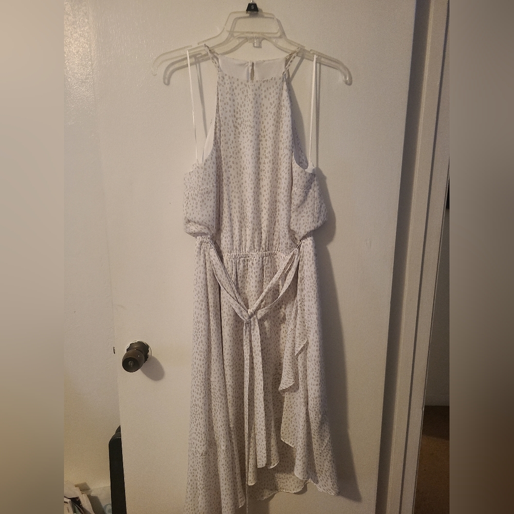 Express White speckled cocktail dress M